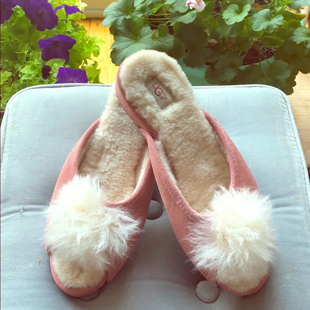 UGG sandal